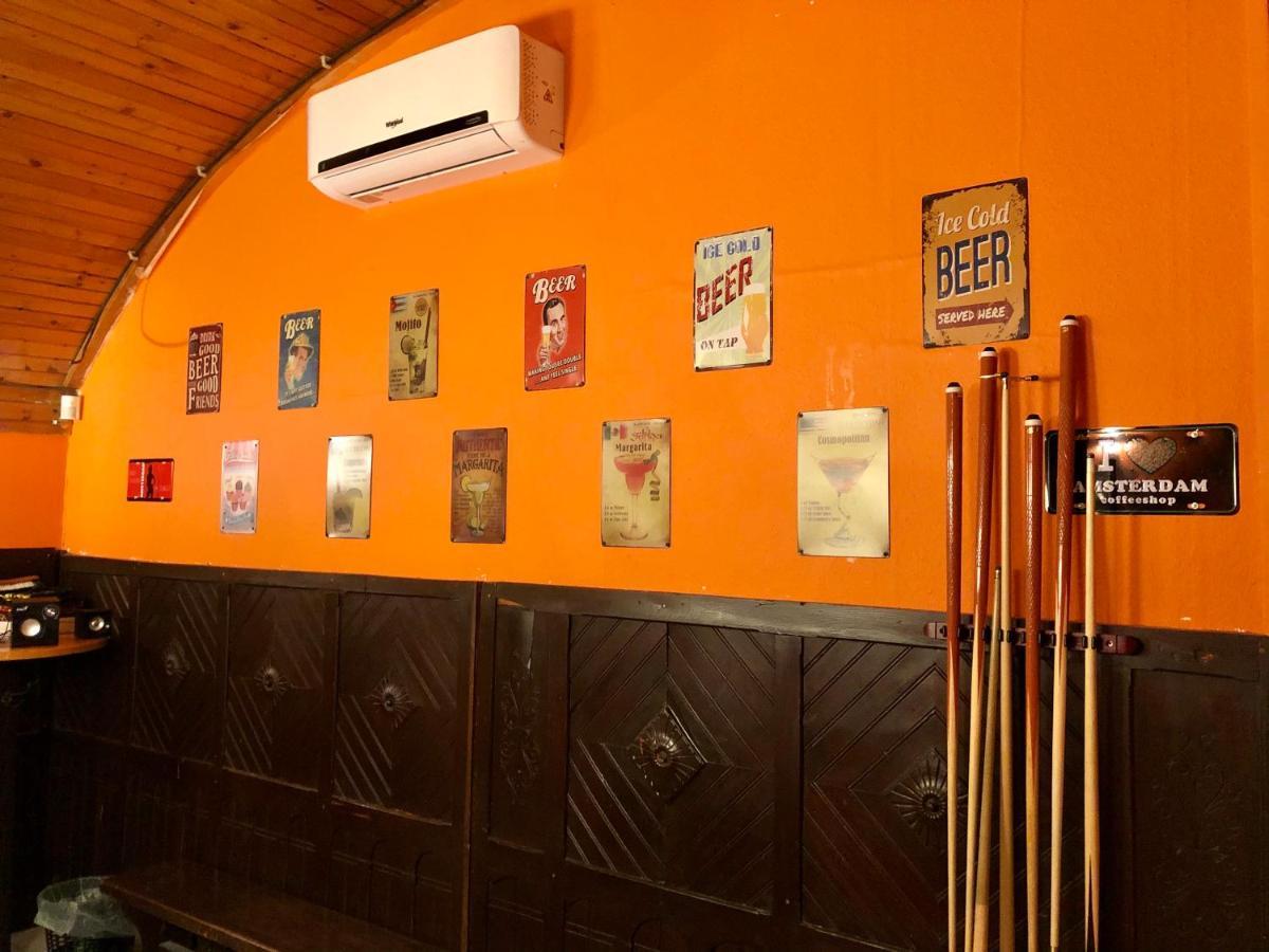 Whole Basemenet Former Pub4 Stag Do/Hen Party Budapest Exterior photo
